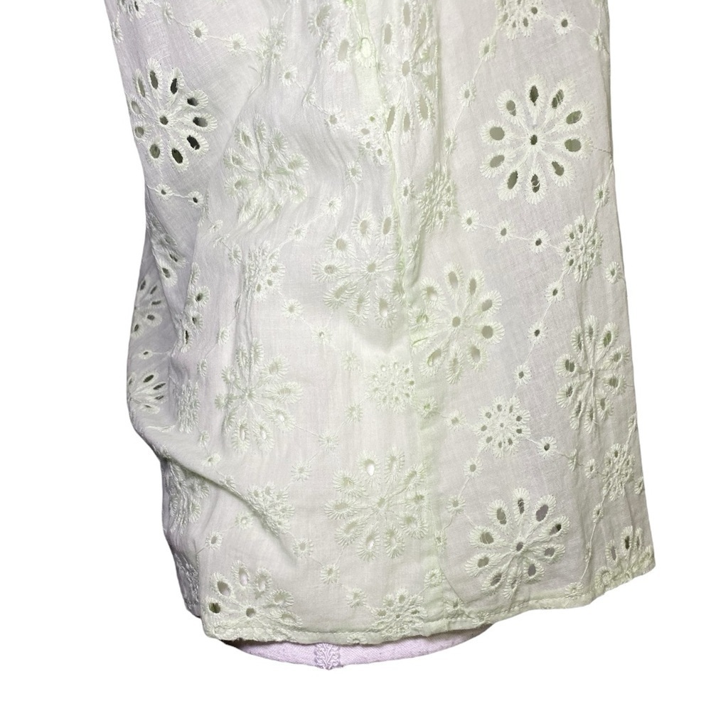 Niay Light Green Sleeveless Eyelet V-Neck Top - Picture 5 of 11